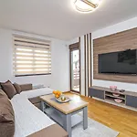 Darija Lux Apartmani Nina